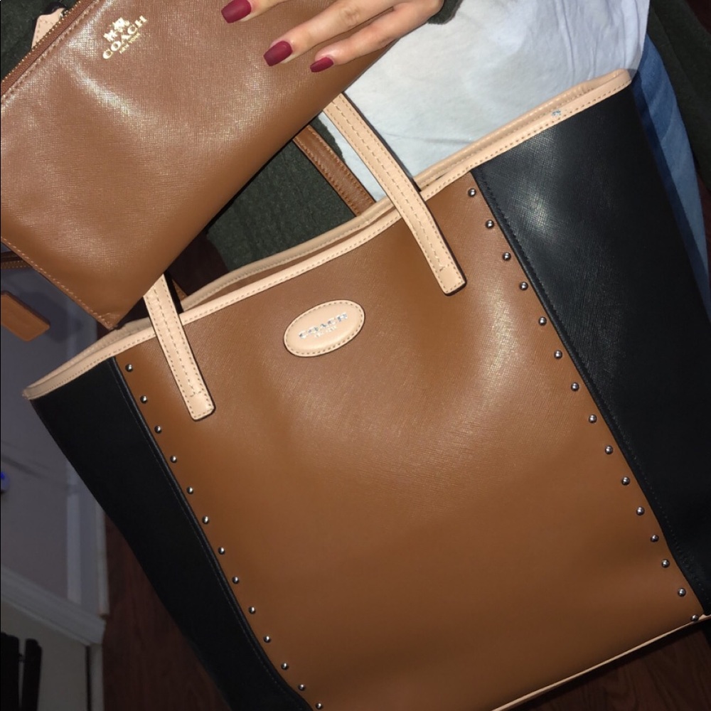 Large Coach Tote with Wallet/Wrist Clutch